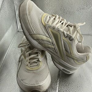 Reebok Easy Tone Women’s Athletic Shoes/Sneakers White Size 7